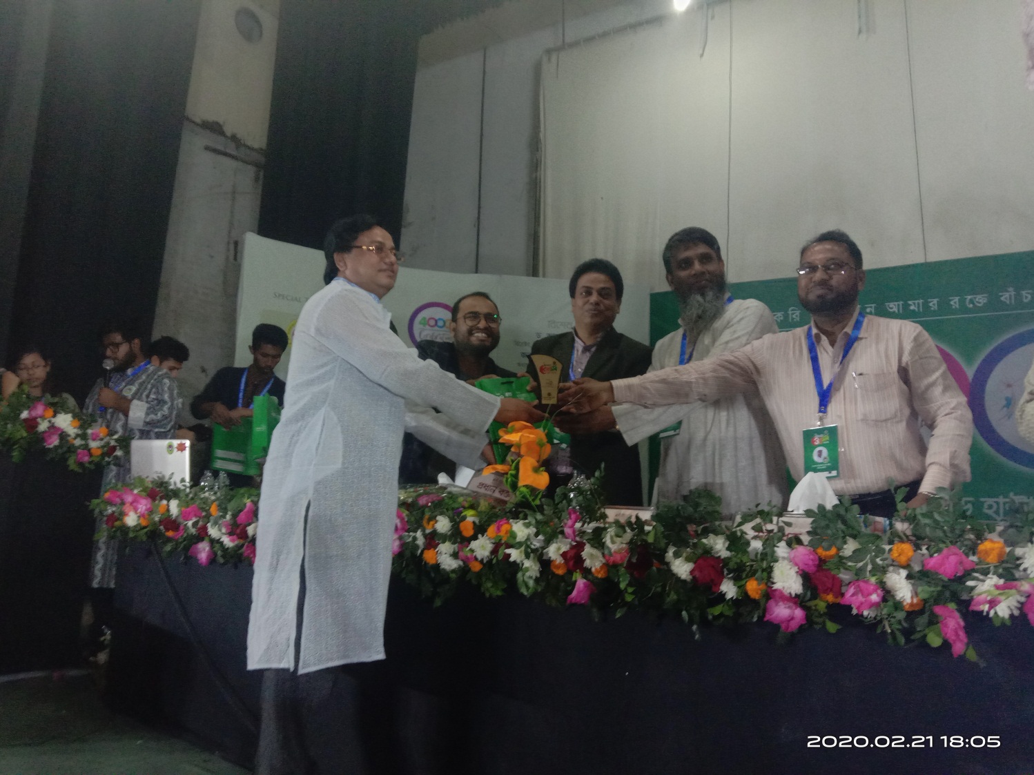 Noakhali Blood Hunter awarded crest to Md. Gias Uddin Mithu, chairman of Begumganj-Sonaimuri Shikkha O Sastha Unnayan Foundation.
